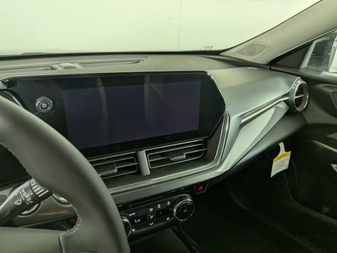 Used 2026 Chevrolet Trax ACTIV w/ Driver Confidence Package FWD image 22