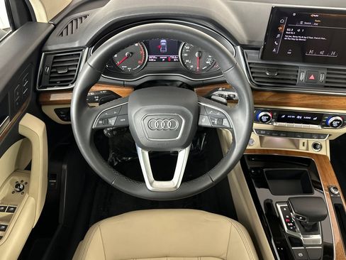 Used 2023 Audi Q5 2.0T Premium w/ Convenience Package image 13