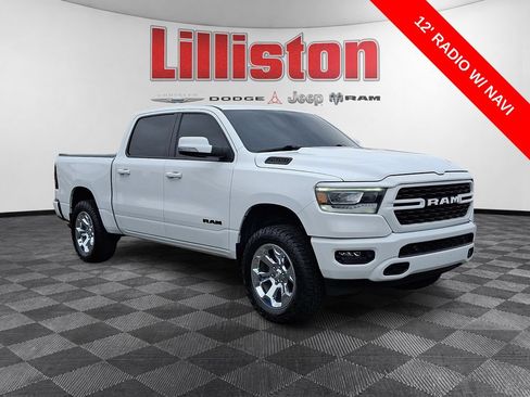 Used 2022 RAM 1500 Big Horn AWD/4WD image 3
