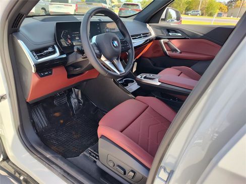 New 2026 BMW X1 xDrive28i AWD/4WD image 2