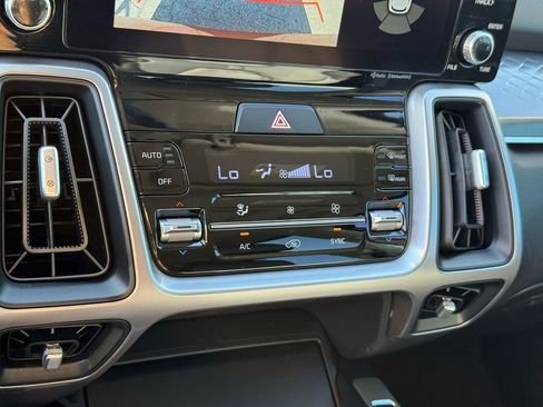 Used 2023 Kia Sorento S w/ Panoramic Sunroof Package FWD image 29