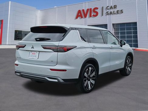 Used 2025 Mitsubishi Outlander SE AWD/4WD image 6
