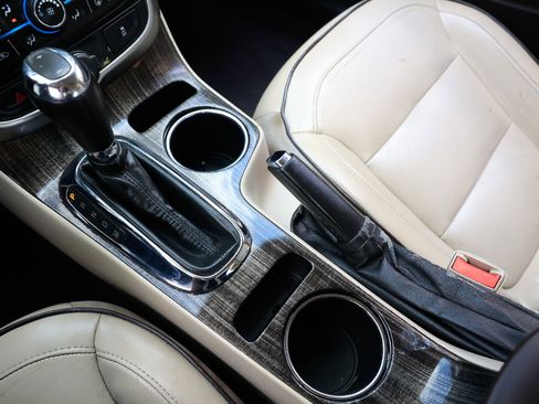 Used 2016 Chevrolet Malibu LTZ image 41