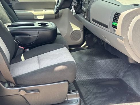 Used 2009 Chevrolet Silverado 1500 W/T RWD image 16