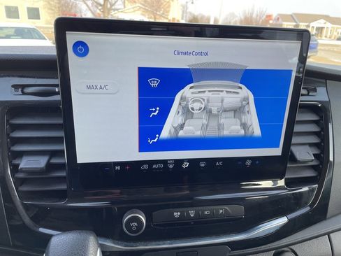 Used 2023 Ford Transit 350 XLT image 22