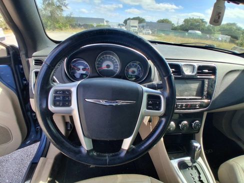 Used 2011 Chrysler 200 Limited image 11