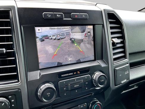 Used 2018 Ford F150 XLT w/ Equipment Group 302A Luxury AWD/4WD image 31