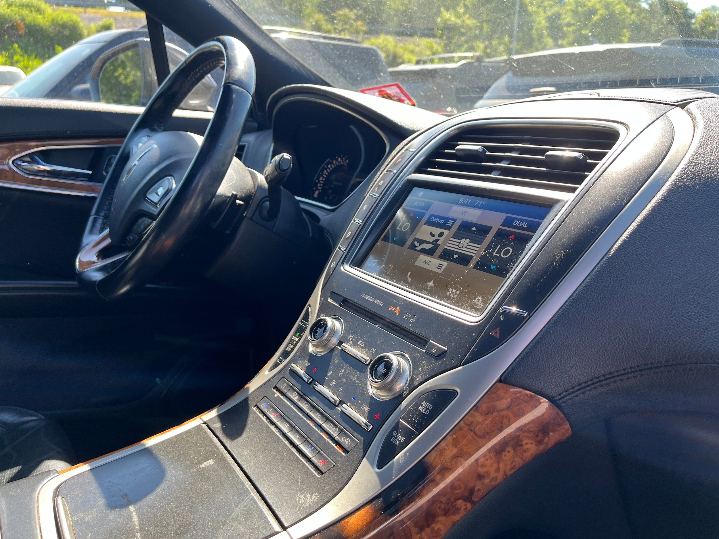 Used 2017 Lincoln MKX Reserve AWD/4WD image 12