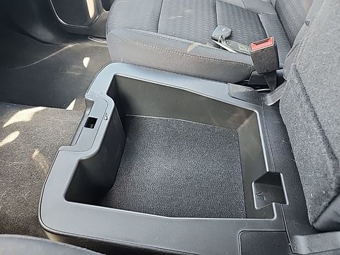 Used 2023 Chevrolet Silverado 1500 LT image 30