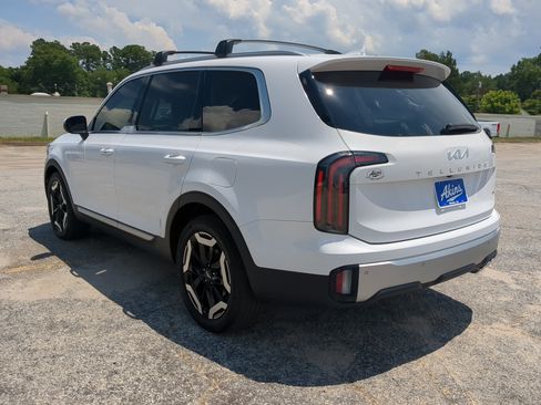Used 2024 Kia Telluride EX AWD/4WD image 5