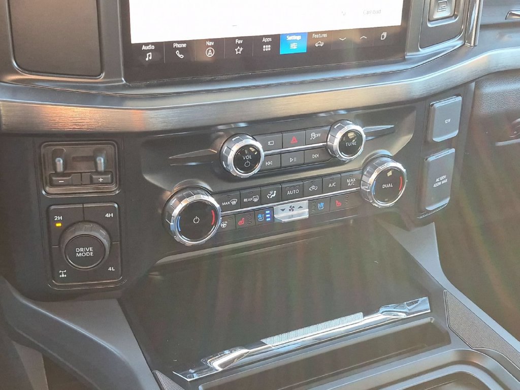 Used 2026 Ford F250 Lariat w/ Black Appearance Package AWD/4WD image 11