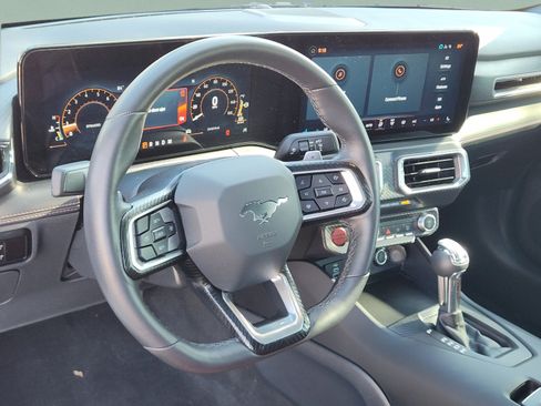 Used 2025 Ford Mustang GT Premium RWD image 11