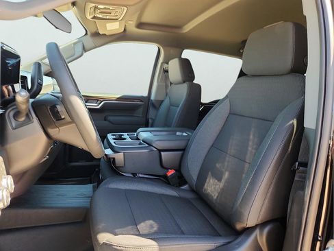 New 2026 GMC Sierra 1500 SLE w/ Preferred Package RWD image 17