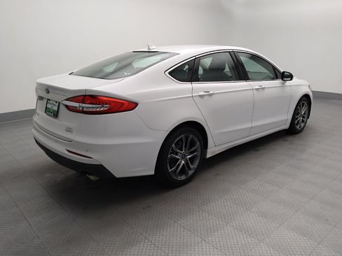 Used 2019 Ford Fusion SEL FWD image 10