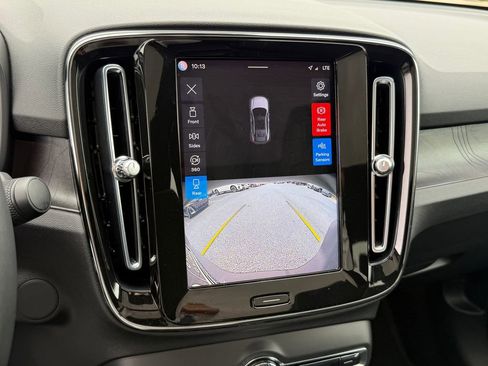 Certified 2023 Volvo C40 P8 Recharge Plus AWD/4WD image 34