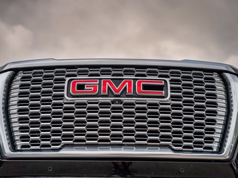 Used 2024 GMC Yukon Denali w/ Max Trailering Package AWD/4WD image 8