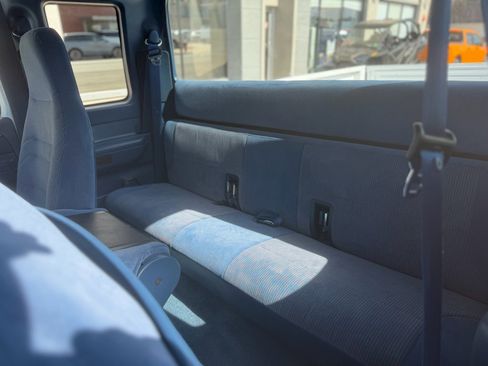 Used 1994 Ford F150 XL AWD/4WD image 18