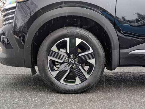 New 2026 Nissan Kicks SV image 8