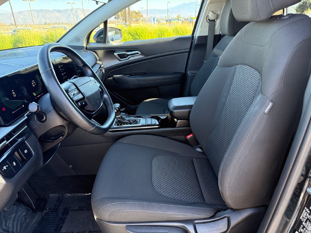 Used 2026 Kia Sportage LX FWD image 11