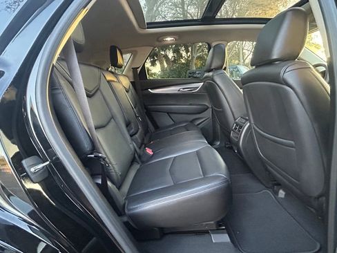 Used 2017 Cadillac XT5 Luxury w/ Driver Awareness Package image 29