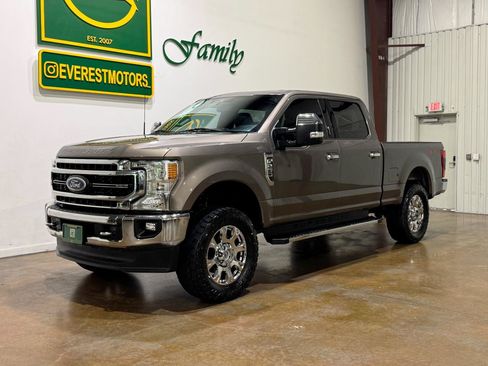 Used 2022 Ford F250 Lariat w/ Chrome Package AWD/4WD image 3
