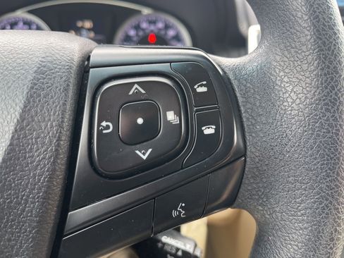 Used 2016 Toyota Camry LE image 14