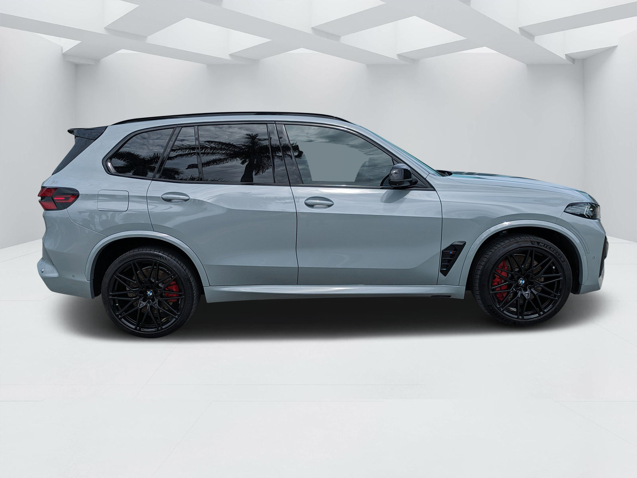 Used 2024 BMW X5 M Competition AWD/4WD image 2