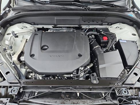 Used 2023 Volvo XC60 B6 Ultimate w/ Protection Package Premier image 38