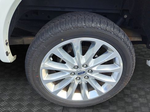 Used 2020 Ford F150 Limited w/ Trailer Tow Package AWD/4WD image 18