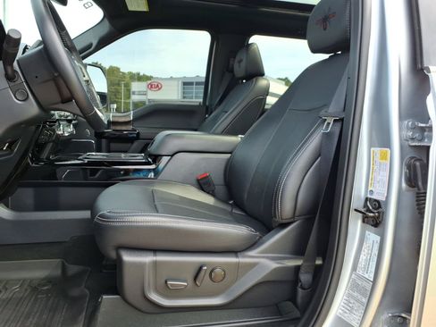 Used 2022 Ford F250 Lariat w/ Black Appearance Package AWD/4WD image 15
