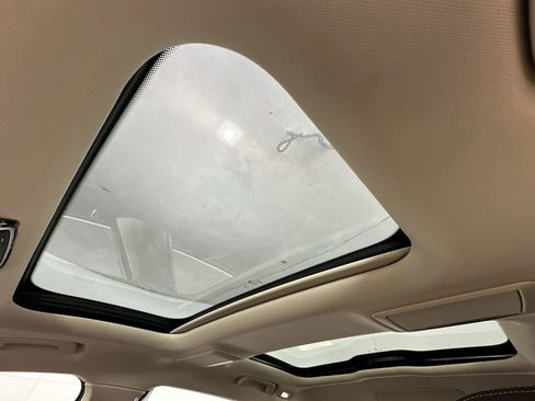 Used 2019 BMW 750i xDrive w/ Executive Package image 22