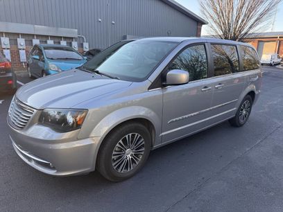 Used 2014 Chrysler Town & Country S