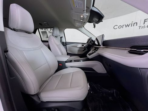 New 2026 Ford Explorer Active w/ Active Comfort Package AWD/4WD image 18
