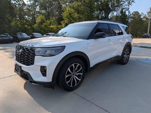 Used 2025 Ford Explorer ST-Line w/ Premium Package RWD image 7