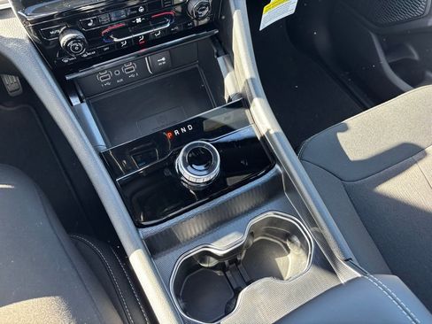 New 2025 Jeep Grand Cherokee Laredo X w/ Luxury Tech Group I image 30