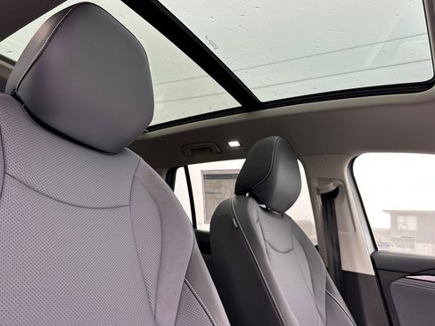 New 2026 Volkswagen Tiguan SE AWD/4WD image 16