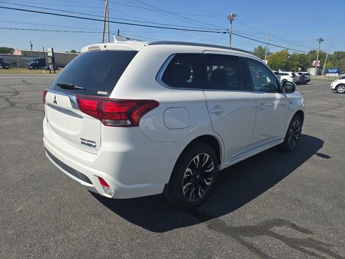 Used 2018 Mitsubishi Outlander SEL image 7