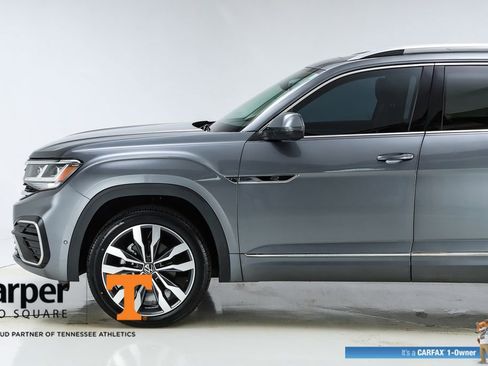 Used 2023 Volkswagen Atlas SEL Premium AWD/4WD image 3