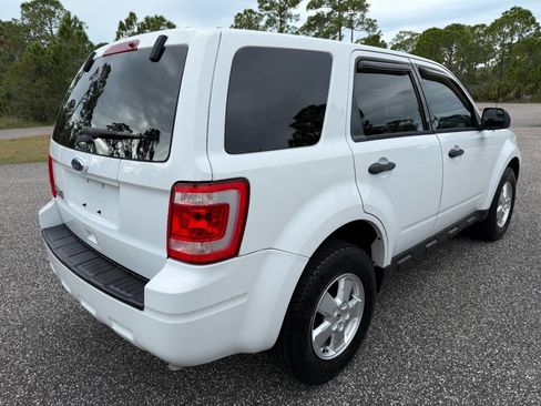 Used 2011 Ford Escape XLS w/ 101A Rapid Spec Order Code image 5
