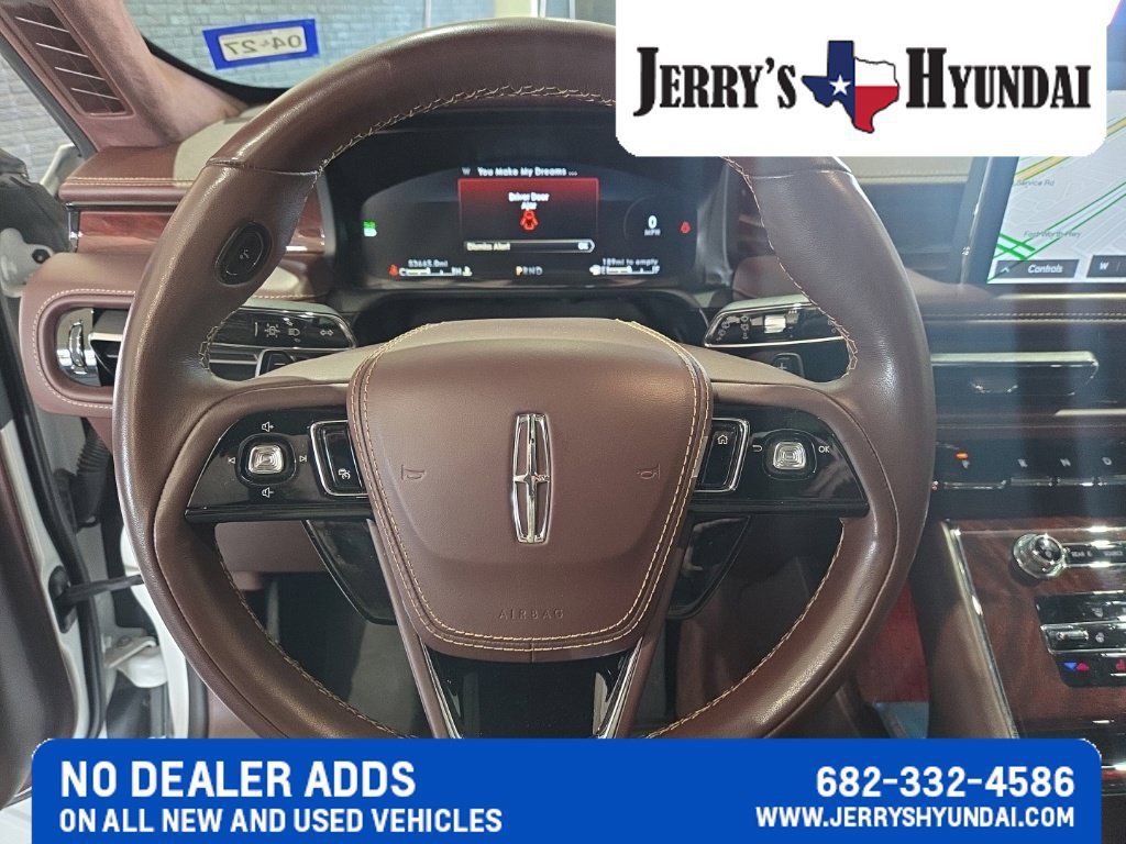 Used 2023 Lincoln Aviator Black Label w/ Dynamic Handling Package AWD/4WD image 16