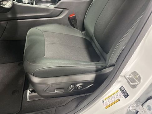 New 2025 Jeep Grand Cherokee Laredo w/ Luxury Tech Group I image 7