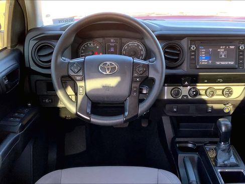 Used 2018 Toyota Tacoma SR w/ SR Convenience Package AWD/4WD image 6