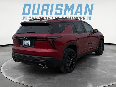 Used 2025 Chevrolet Traverse LT w/ Midnight/Sport Edition image 6