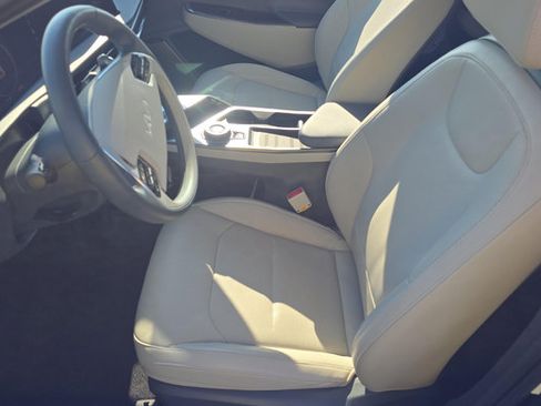 Used 2023 Kia EV6 Wind AWD/4WD image 5