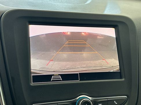 Used 2024 Chevrolet Equinox LT image 18