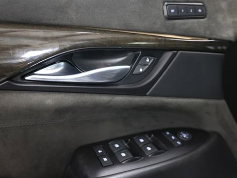 Used 2020 Cadillac Escalade Platinum AWD/4WD image 25