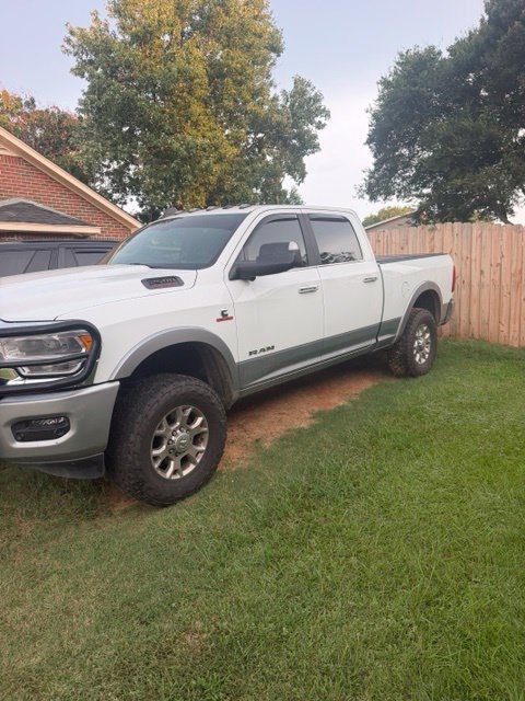 Used 2020 RAM 2500 Laramie AWD/4WD image 1