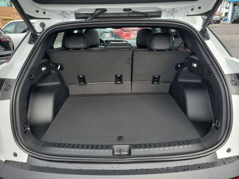 New 2026 Chevrolet Blazer EV LT image 18