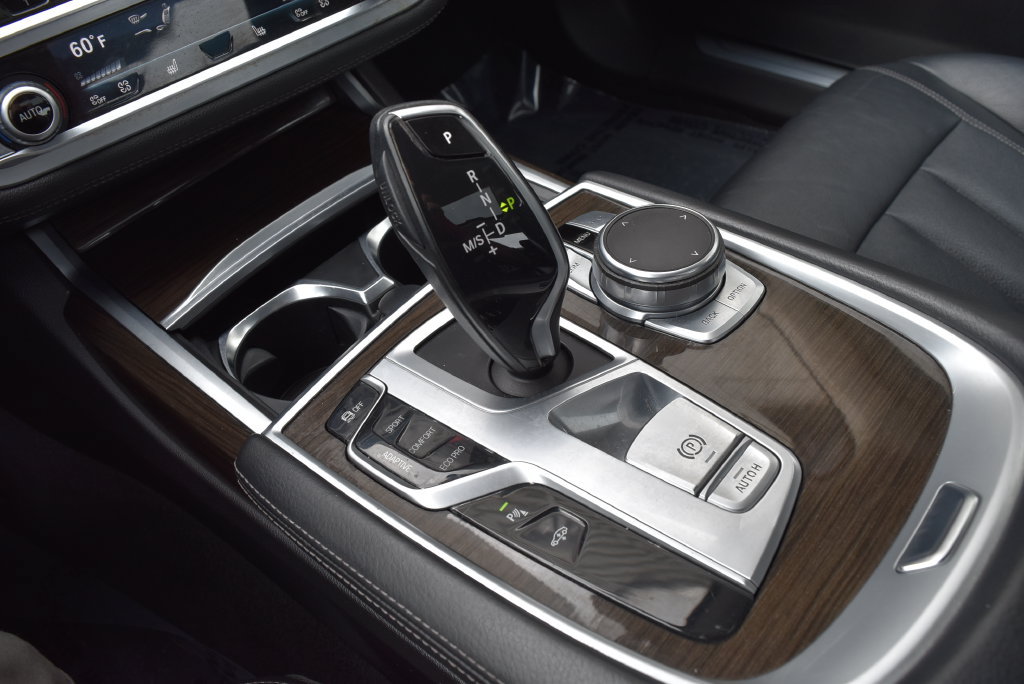 Used 2019 BMW 740i xDrive AWD/4WD image 18
