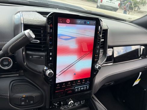 New 2025 RAM 2500 Limited image 18